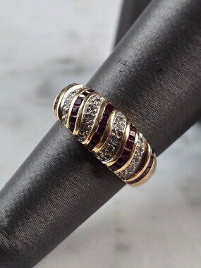 Womens Vintage Estate 14k Yellow Gold Ruby & Diamond Ring 3.8g E6739